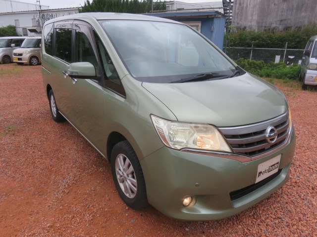 2011 Nissan Serena