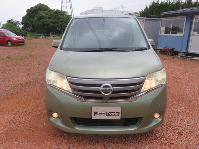 2011 Nissan Serena – thumbnail 2