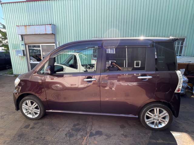 2011 Daihatsu Tanto Exe – thumbnail 2