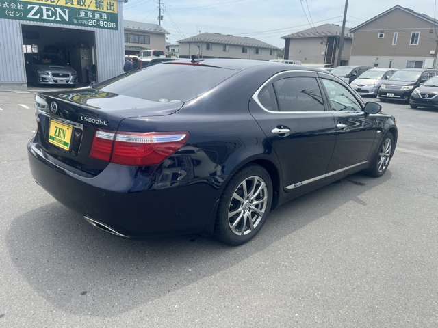2007 Lexus LS Hybrid – thumbnail 4