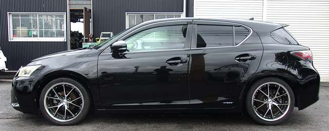 2011 Lexus CT – thumbnail 4