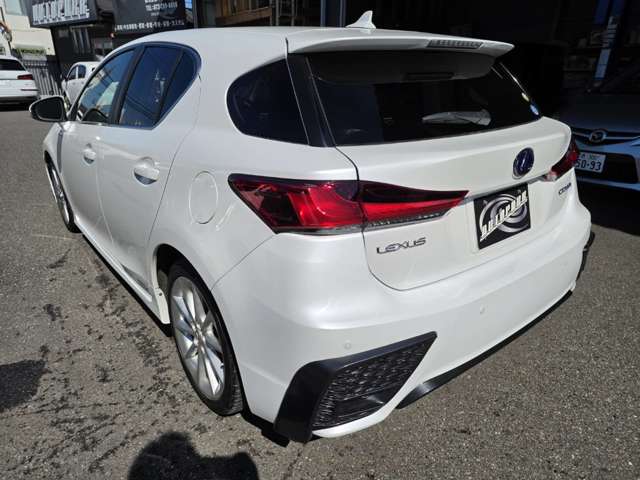 2011 Lexus CT – thumbnail 3