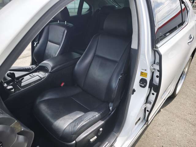 2010 Lexus LS Hybrid – thumbnail 4