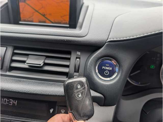2011 Lexus CT – thumbnail 3