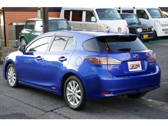 2011 Lexus CT – thumbnail 4