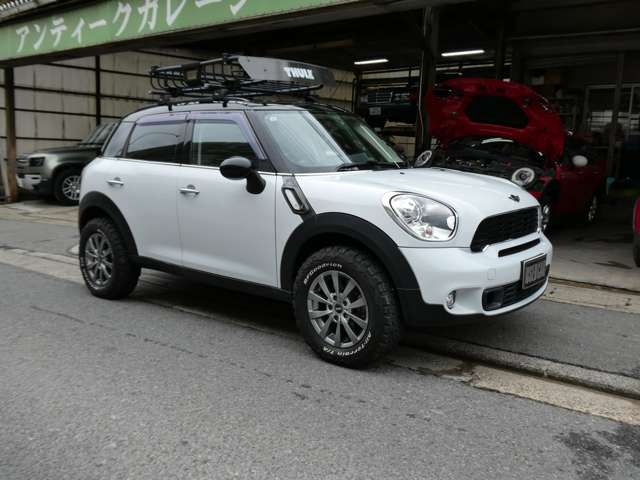 2011 MINI MINI Crossover – thumbnail 2