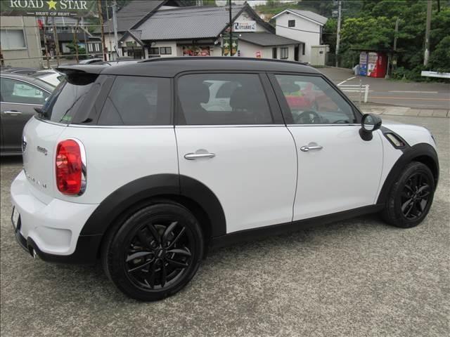 2011 MINI MINI Crossover – thumbnail 3