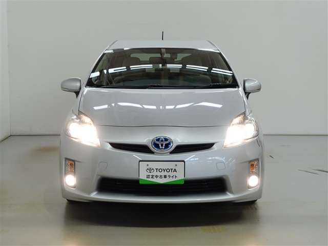 2010 Toyota Prius – thumbnail 3