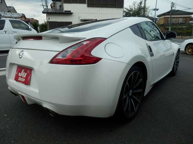 2011 Nissan Fairlady Z – thumbnail 4