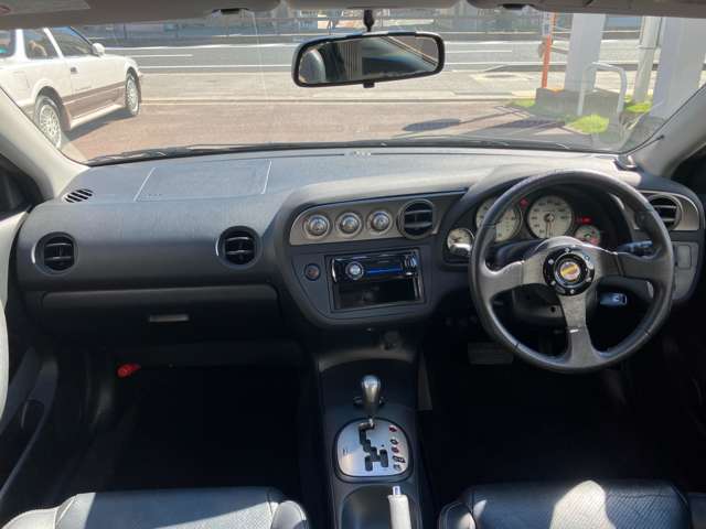 2004 Honda Integra – thumbnail 4