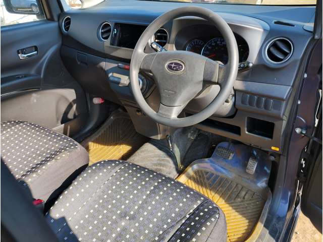 2011 Subaru Lucra – thumbnail 3