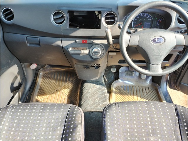 2011 Subaru Lucra – thumbnail 4