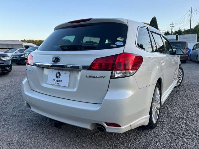 2009 Subaru Legacy Touring Wagon – thumbnail 2