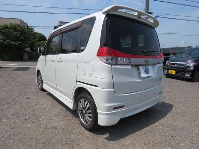 2011 Suzuki Solio – thumbnail 2