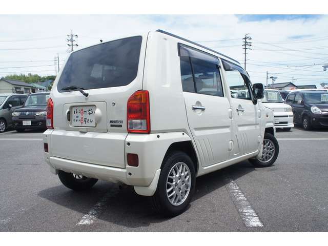 2002 Daihatsu Naked – thumbnail 4