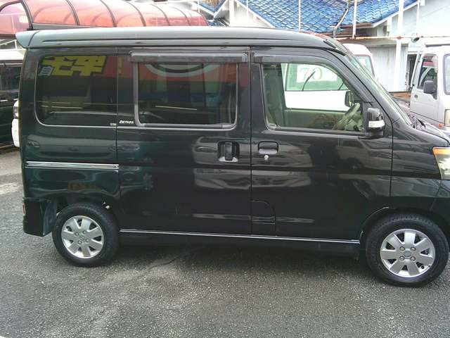 2011 Daihatsu Atrai Wagon – thumbnail 2