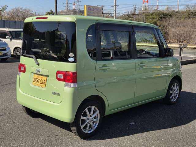 2011 Daihatsu Tanto – thumbnail 4