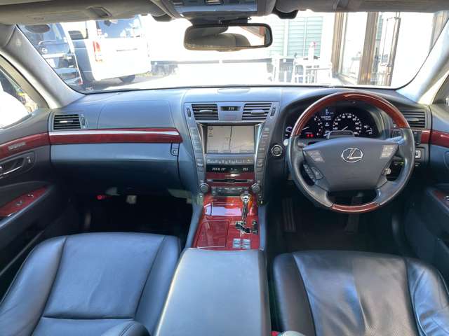 2008 Lexus LS Hybrid – thumbnail 3