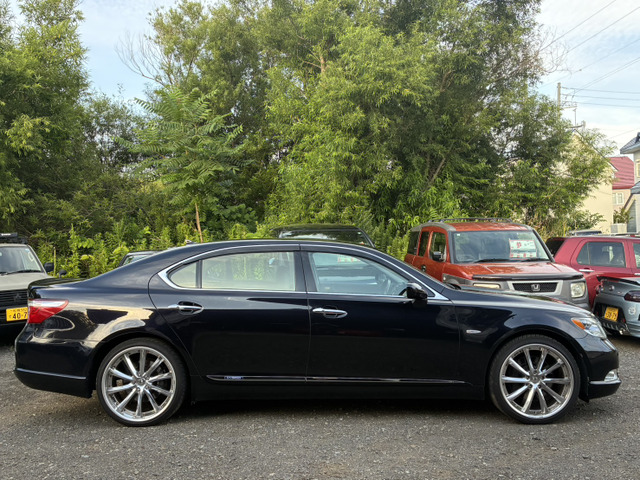 2008 Lexus LS Hybrid – thumbnail 4