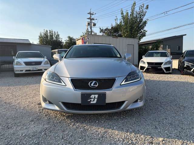 2005 Lexus IS – thumbnail 2