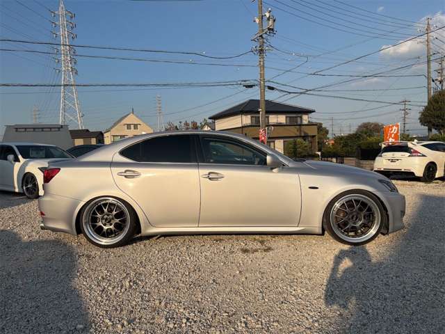 2005 Lexus IS – thumbnail 4