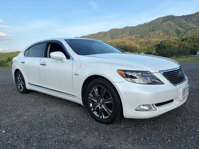 2009 Lexus LS Hybrid – thumbnail 3