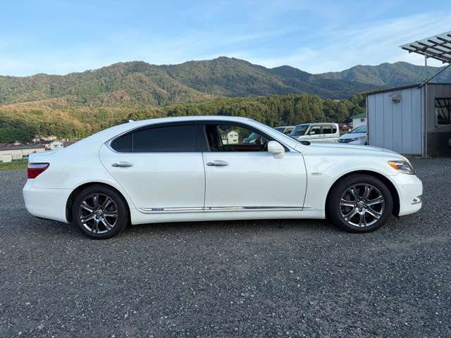 2009 Lexus LS Hybrid – thumbnail 4