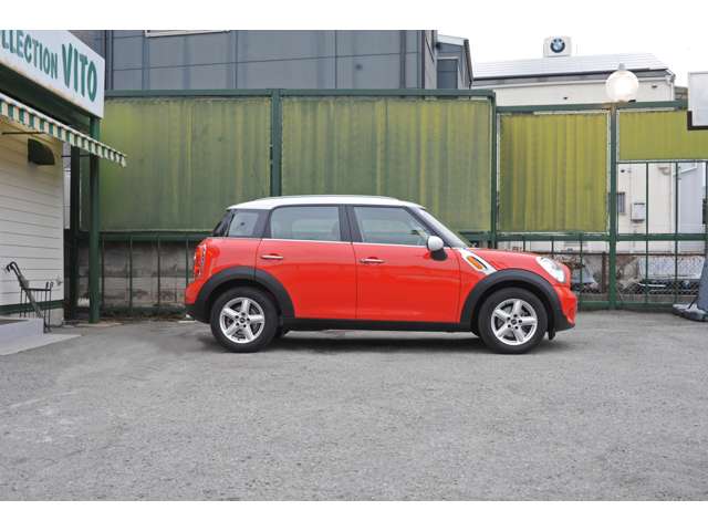2011 MINI MINI Crossover – thumbnail 4