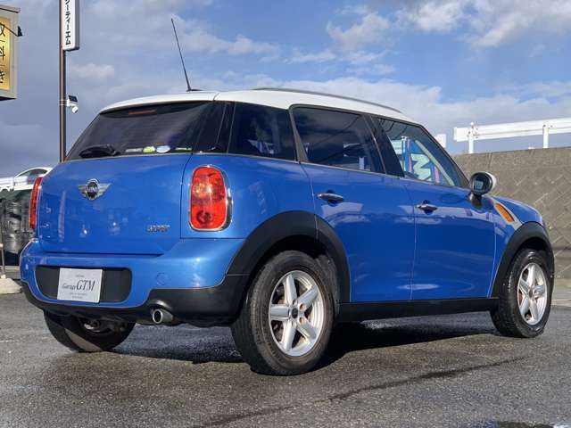 2011 MINI MINI Crossover – thumbnail 2