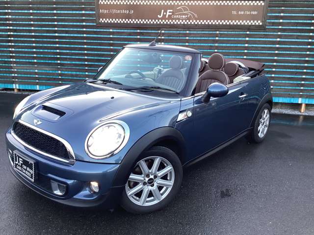2011 MINI Mni Convertible – thumbnail 2