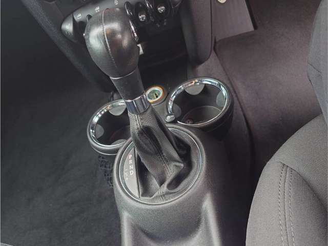 2010 MINI Mni Convertible – thumbnail 4