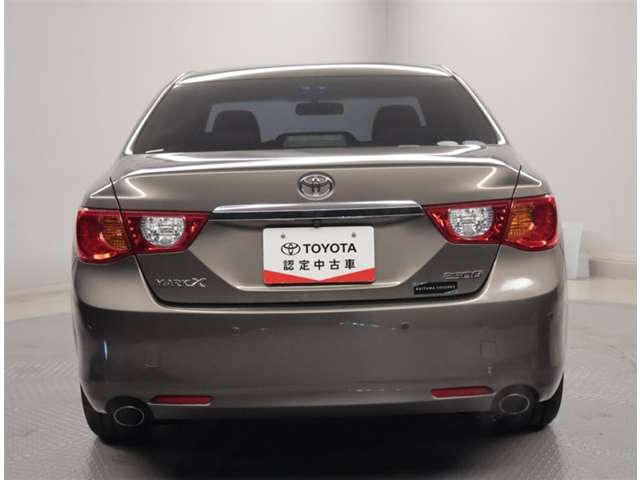2011 Toyota Mark X – thumbnail 4