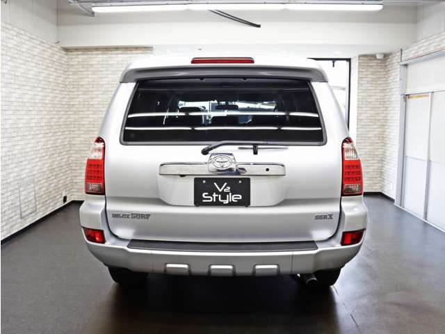 2006 Toyota Hilux Surf – thumbnail 3