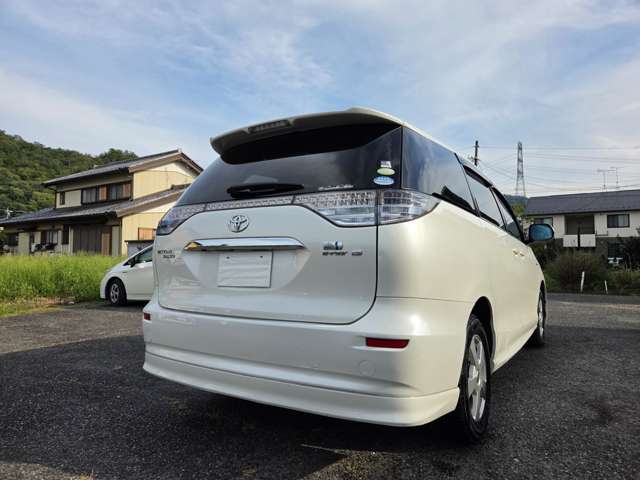 2007 Toyota Estima Hybrid – thumbnail 3