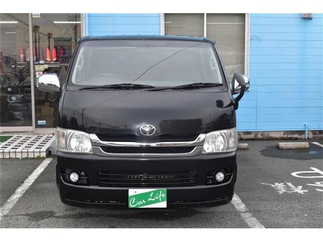 2009 Toyota Regius Ace – thumbnail 2