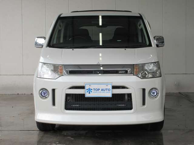 2011 Mitsubishi Delica D:5 – thumbnail 4
