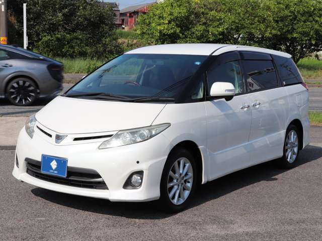 2011 Toyota Estima – thumbnail 2