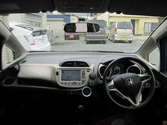 2011 Honda Fit Hybrid – thumbnail 3