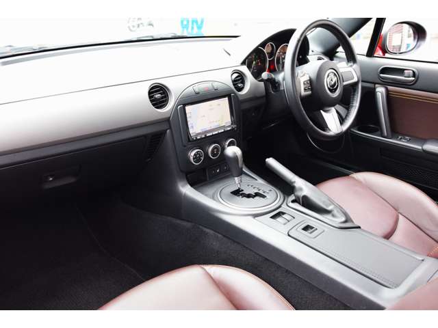 2011 Mazda Roadster – thumbnail 2