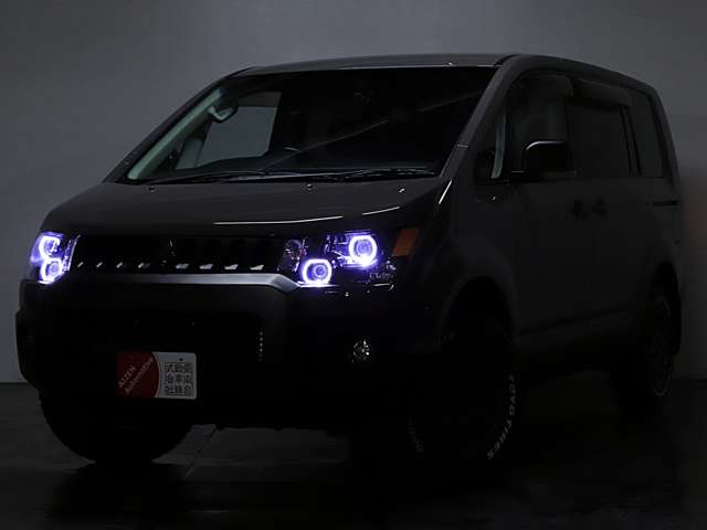 2011 Mitsubishi Delica D:5 – thumbnail 3
