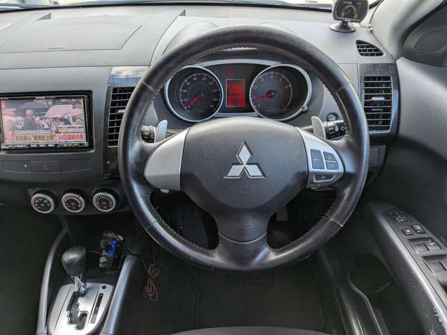 2008 Mitsubishi Outlander – thumbnail 3