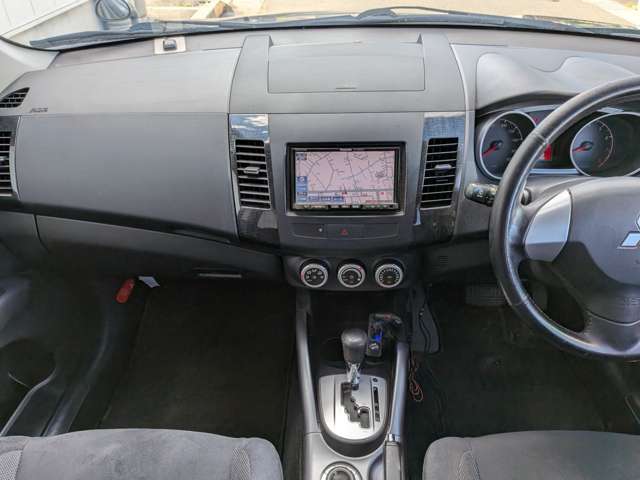 2008 Mitsubishi Outlander – thumbnail 4