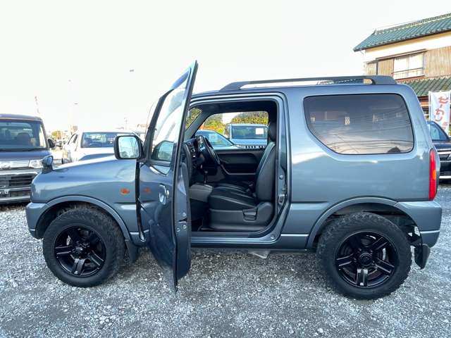 2005 Suzuki Jimny – thumbnail 4