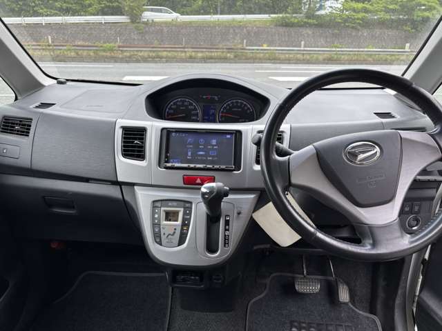 2011 Daihatsu Move – thumbnail 3