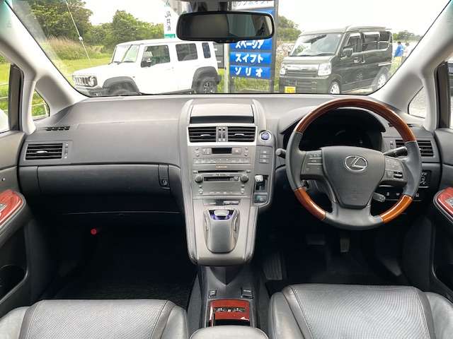 2011 Lexus HS – thumbnail 2