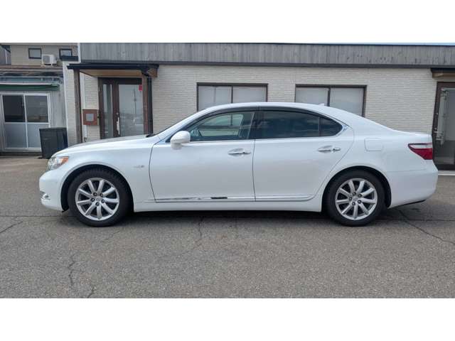2007 Lexus LS – thumbnail 2