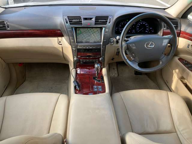 2006 Lexus LS – thumbnail 2