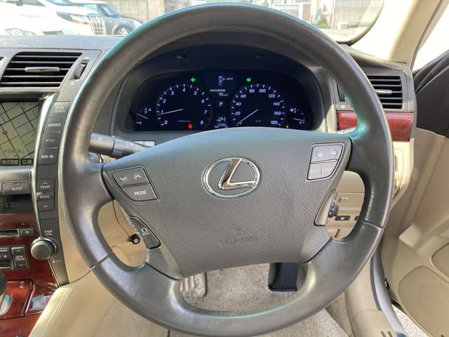 2006 Lexus LS – thumbnail 3