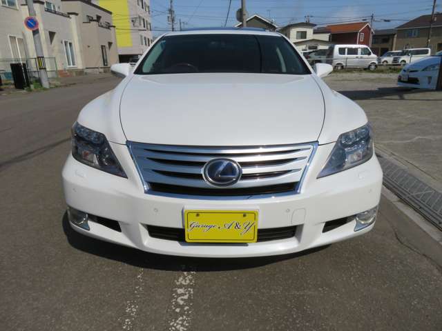 2009 Lexus LS Hybrid – thumbnail 2