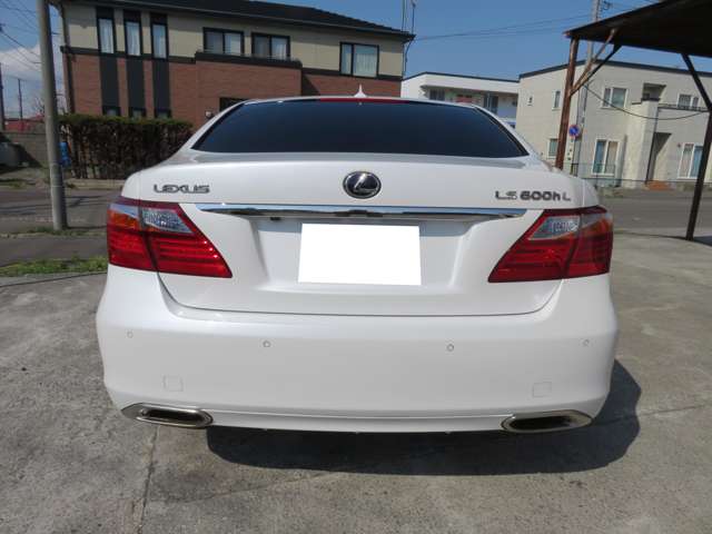 2009 Lexus LS Hybrid – thumbnail 3